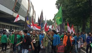 Ribuan Massa Komite Rakyat Lawan KKN Geruduk KPK